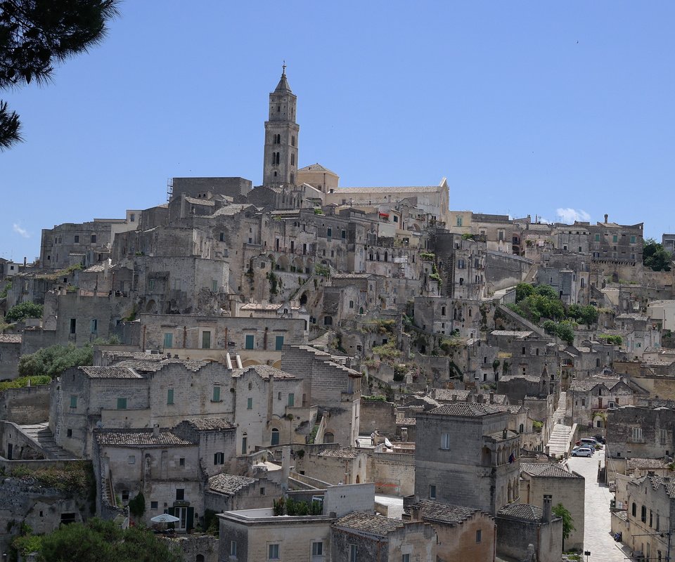 Обои горы, дома, италия, колокольня, матера, mountains, home, italy, the bell tower, mater разрешение 2880x1646 Загрузить