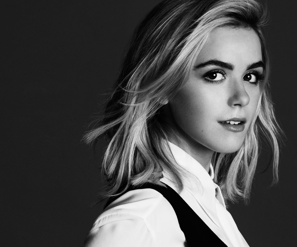 Обои девушка, портрет, чёрно-белое, актриса, кирнан шипка, girl, portrait, black and white, actress, kiernan shipka разрешение 6600x4200 Загрузить