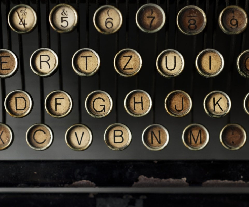 Обои ретро, буквы, клавиши, печатная машинка, retro, letters, keys, typewriter разрешение 3756x1571 Загрузить