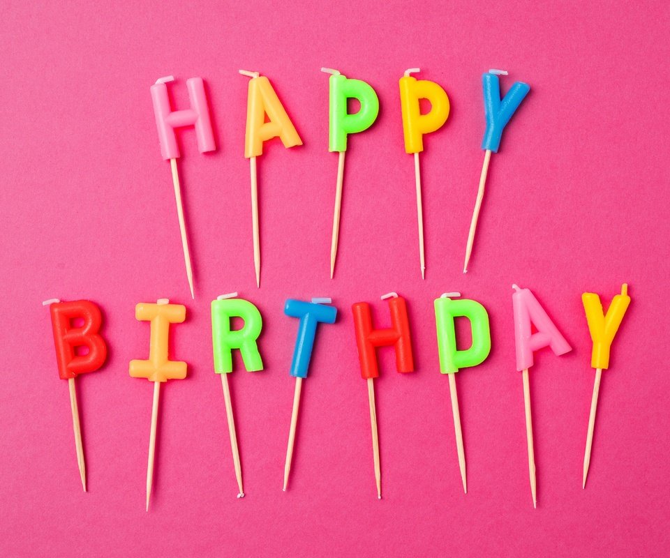 Обои свечи, буквы, день рождения, розовый фон, candles, letters, birthday, pink background разрешение 6960x4645 Загрузить