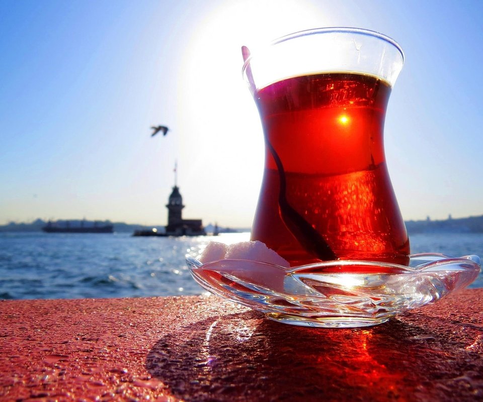 Обои небо, природа, напиток, море, турция, чай, девичья башня, maiden's tower, the sky, nature, drink, sea, turkey, tea, maiden tower разрешение 2000x1500 Загрузить