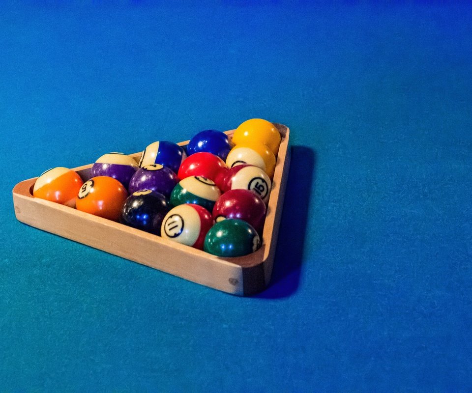 Обои шары, стол, треугольник, бильярд, сукно, balls, table, triangle, billiards, cloth разрешение 4928x3264 Загрузить