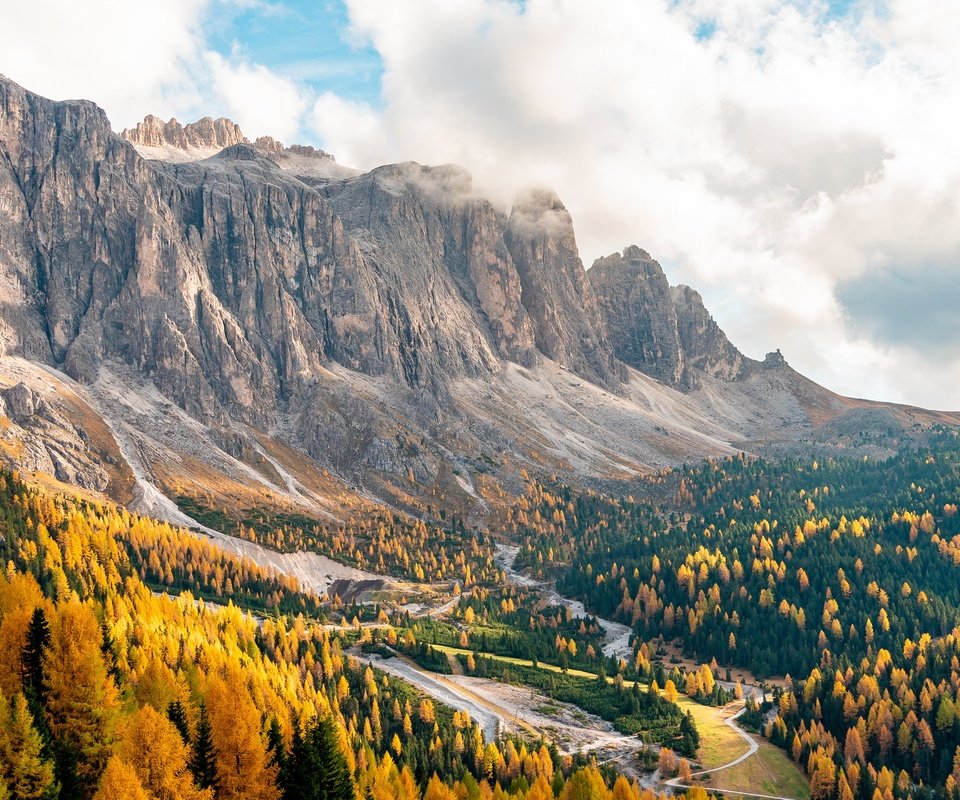 Обои деревья, горы, пейзаж, осень, италия, trees, mountains, landscape, autumn, italy разрешение 5120x2880 Загрузить