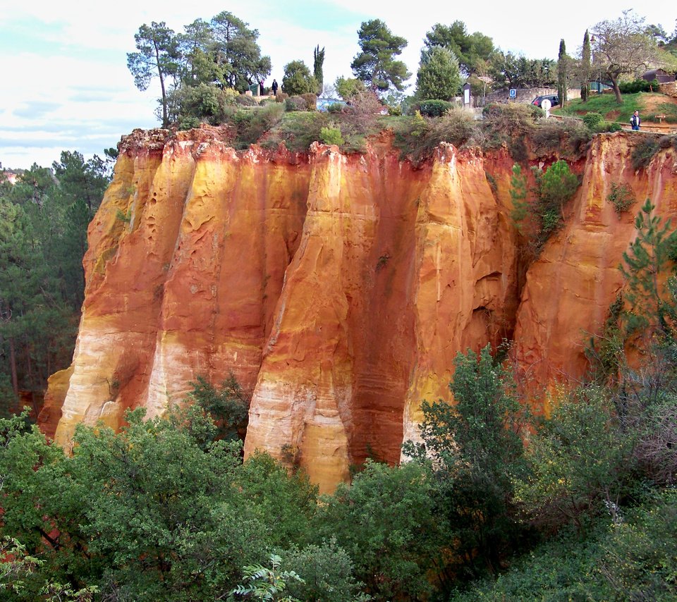 Обои деревья, скалы, пейзаж, утес, trees, rocks, landscape, rock разрешение 3648x2432 Загрузить