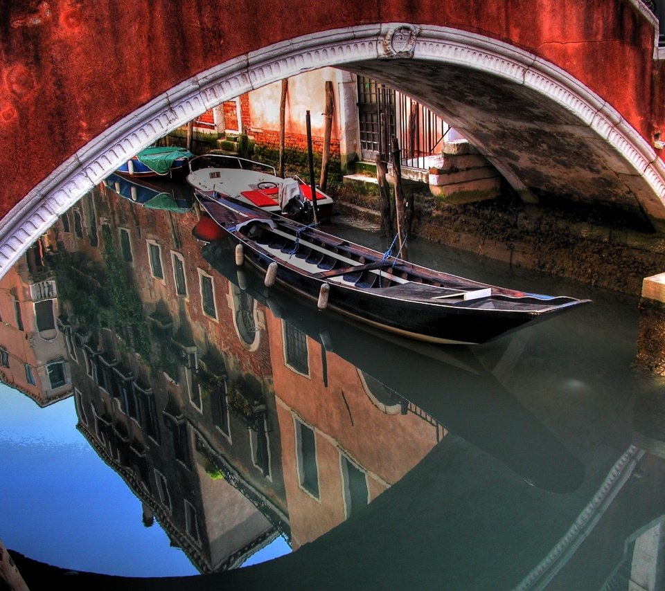 Обои река, отражение, мост, лодка, арка, гондолы, river, reflection, bridge, boat, arch, gondola разрешение 1920x1440 Загрузить
