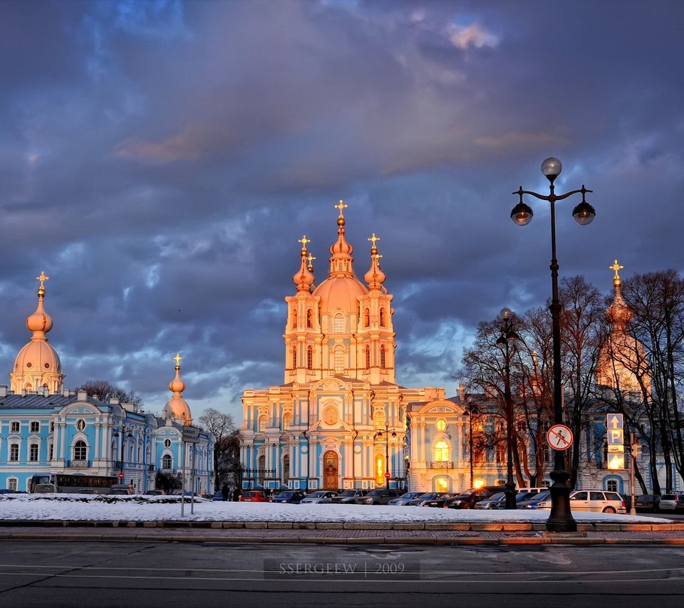 Обои зима, фонарь, санкт-петербург, смольный собор, winter, lantern, saint petersburg, smolny cathedral разрешение 2048x1536 Загрузить