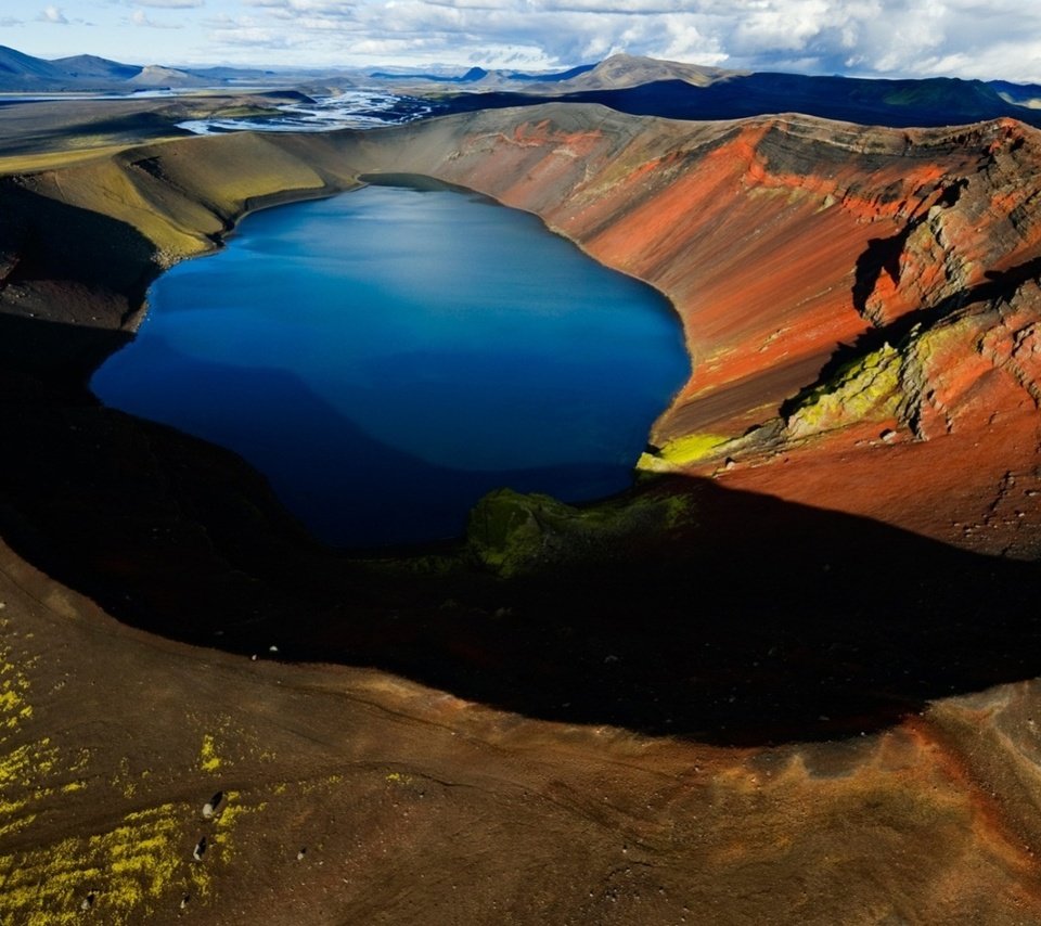 Обои lake within volcano разрешение 1920x1080 Загрузить