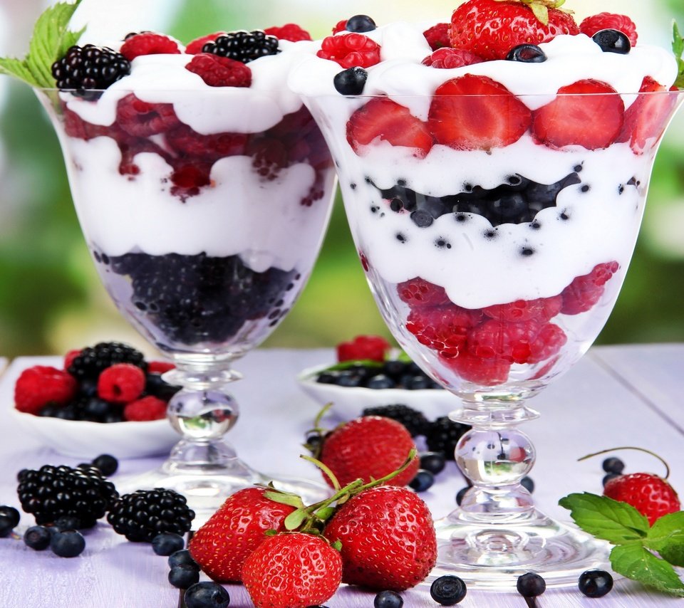 Обои мороженое, фрукты, клубника, ягоды, десерт, сладкий, ice cream, fruit, strawberry, berries, dessert, sweet разрешение 2880x2797 Загрузить