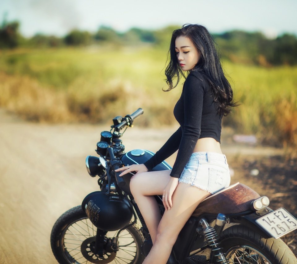 Обои девушка, мотоцикл, азиатка, girl, motorcycle, asian разрешение 2880x1923 Загрузить