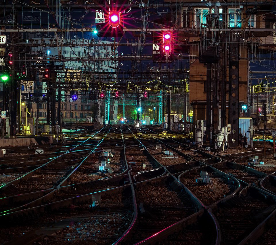 Обои ночь, фонари, железная дорога, станция, ноч, railroads, night, lights, railroad, station разрешение 4485x2989 Загрузить