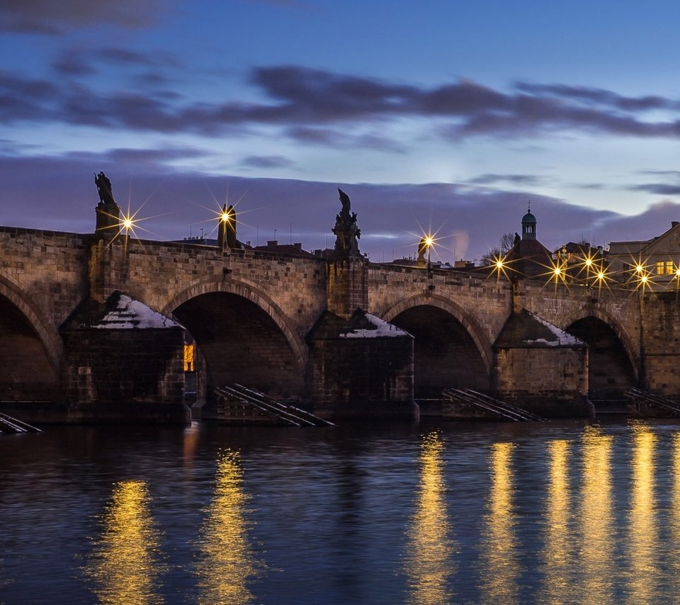 Обои ночь, огни, река, мост, башня, прага, карлов мост, чехия, night, lights, river, bridge, tower, prague, charles bridge, czech republic разрешение 2560x1080 Загрузить