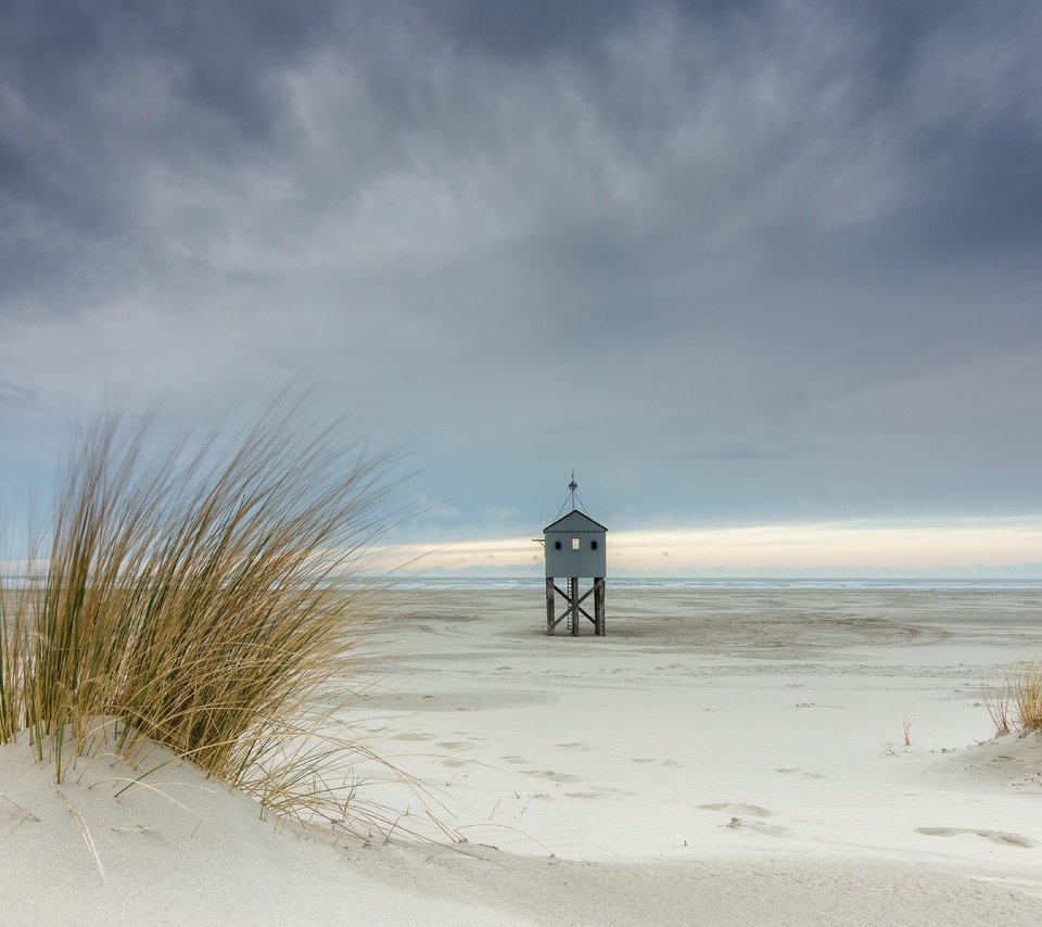 Обои небо, облака, берег, море, пляж, the sky, clouds, shore, sea, beach разрешение 5891x3927 Загрузить