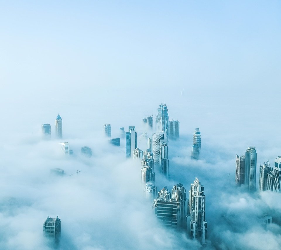 Обои туман, дома, здания, дубаи, оаэ, fog, home, building, dubai, uae разрешение 2048x1301 Загрузить