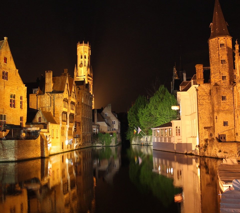 Обои ночь, огни, река, здания, германия, брюгге, night, lights, river, building, germany, bruges разрешение 3000x2000 Загрузить