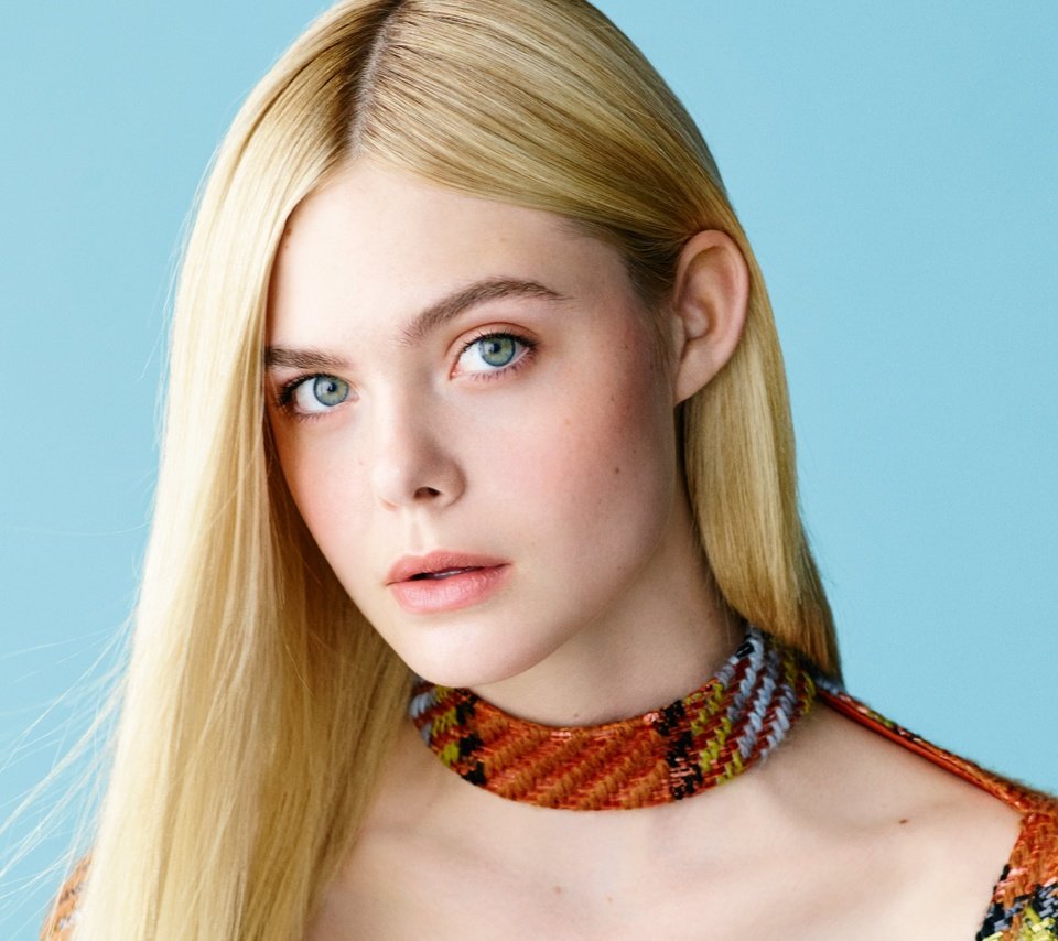 Обои девушка, elle fanning;, блондинка, взгляд, волосы, лицо, актриса, эль фаннинг, элли фаннинг, girl, blonde, look, hair, face, actress, el fanning, elle fanning разрешение 5923x3335 Загрузить