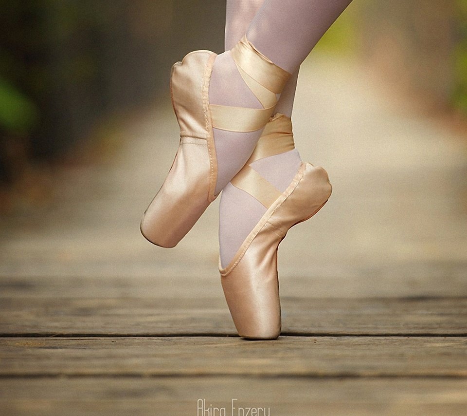 Обои девушка, фото, балет, пуанты, girl, photo, ballet, pointe shoes разрешение 1920x1080 Загрузить