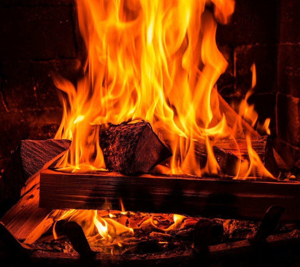 Обои пламя, огонь, камин, дрова, flame, fire, fireplace, wood разрешение 1920x1281 Загрузить