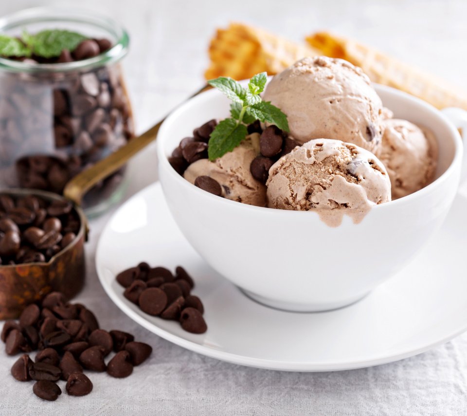 Обои мороженое, зерна, кофе, шарики, десерт, ice cream, grain, coffee, balls, dessert разрешение 5760x3840 Загрузить
