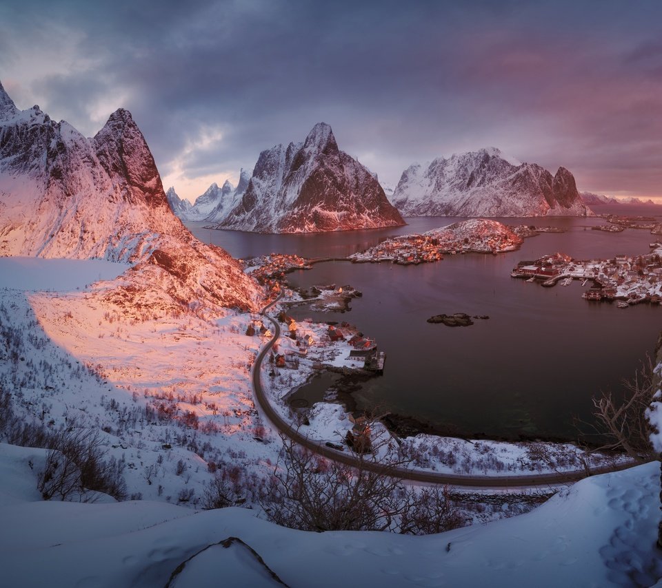 Обои свет, горы, зима, лофотенские острова, фьорд, light, mountains, winter, the lofoten islands, the fjord разрешение 2500x1667 Загрузить