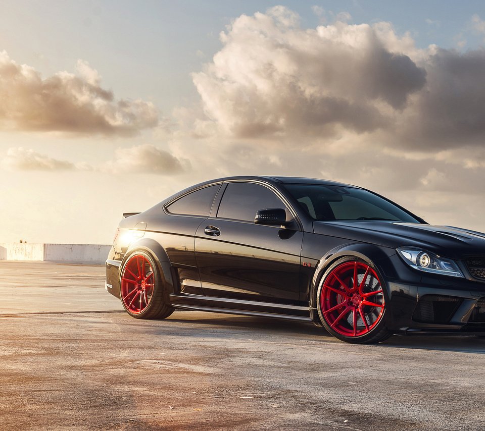 Обои тюнинг, мерседес, купе, black series, амг, mercedes c63, tuning, mercedes, coupe, amg разрешение 2560x1440 Загрузить