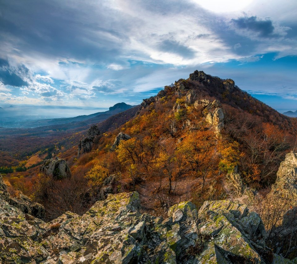 Обои горы, природа, камни, пейзаж, осень, кавказ, mountains, nature, stones, landscape, autumn, the caucasus разрешение 2048x1621 Загрузить