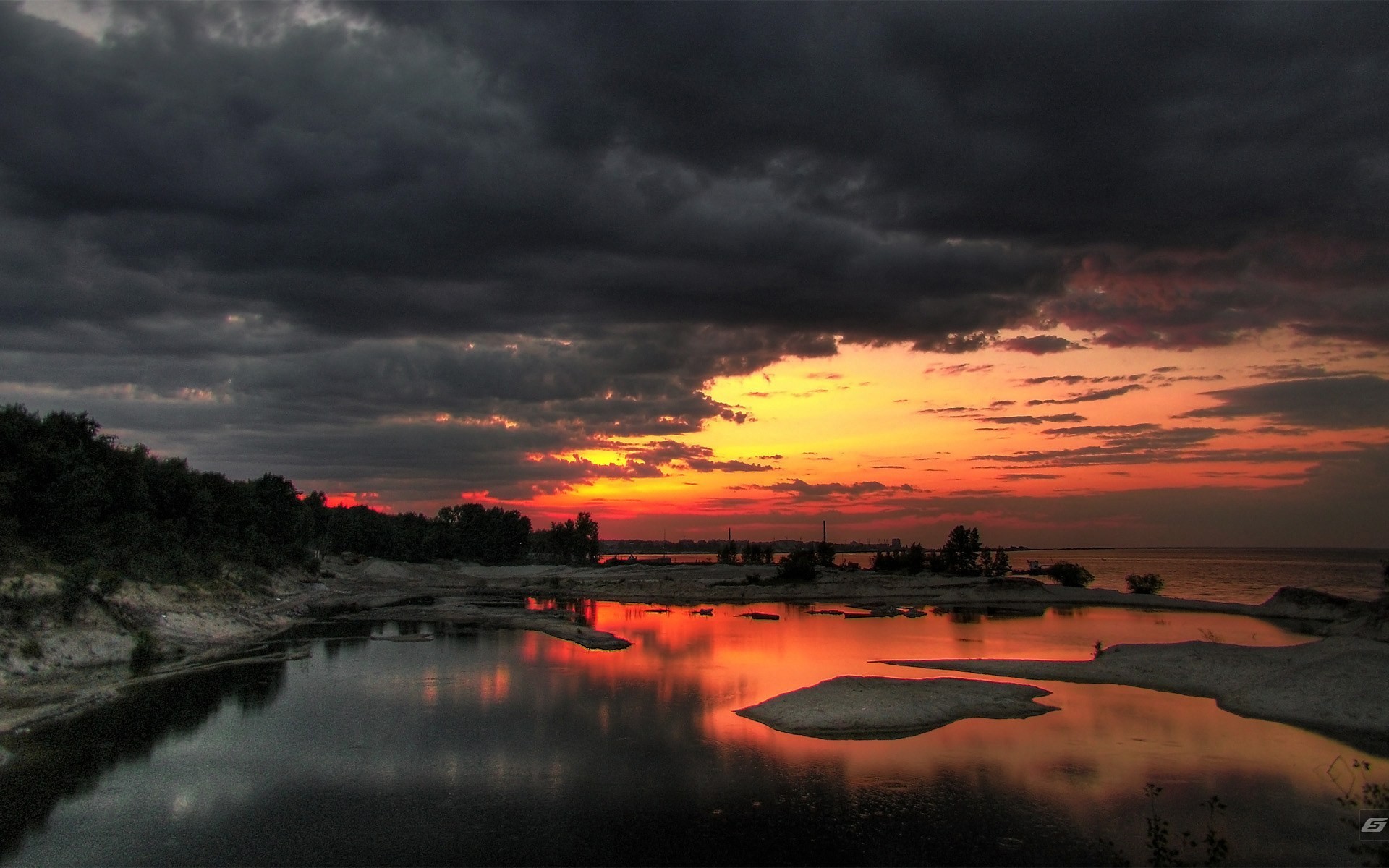 Обои закат, тучи, панорама, пальмы, sunset, clouds, panorama, palm trees разрешение 1920x1200 Загрузить