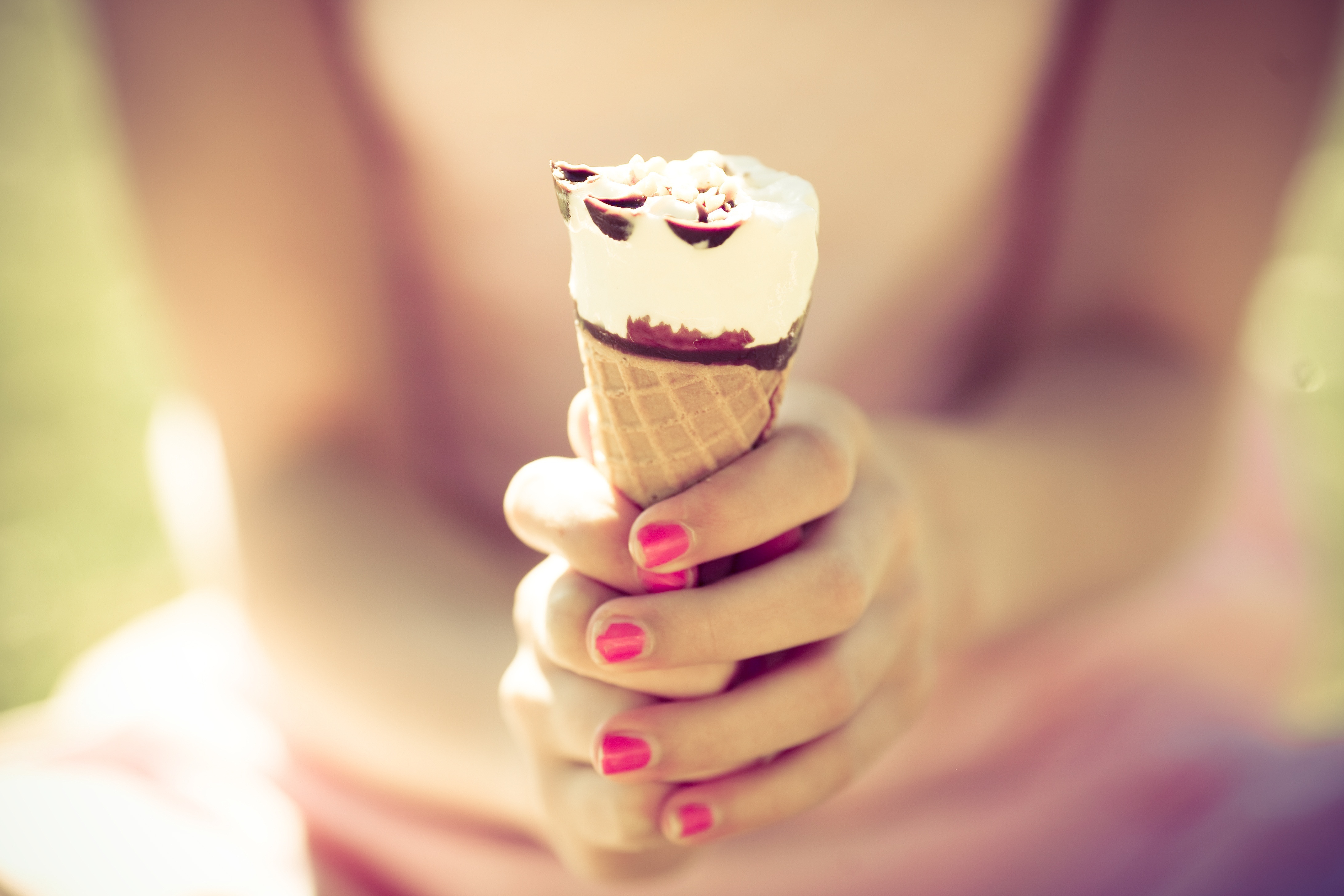 Обои мороженое, розовый, рожок, icecream, лак, ice cream, pink, horn, lacquer разрешение 4368x2912 Загрузить