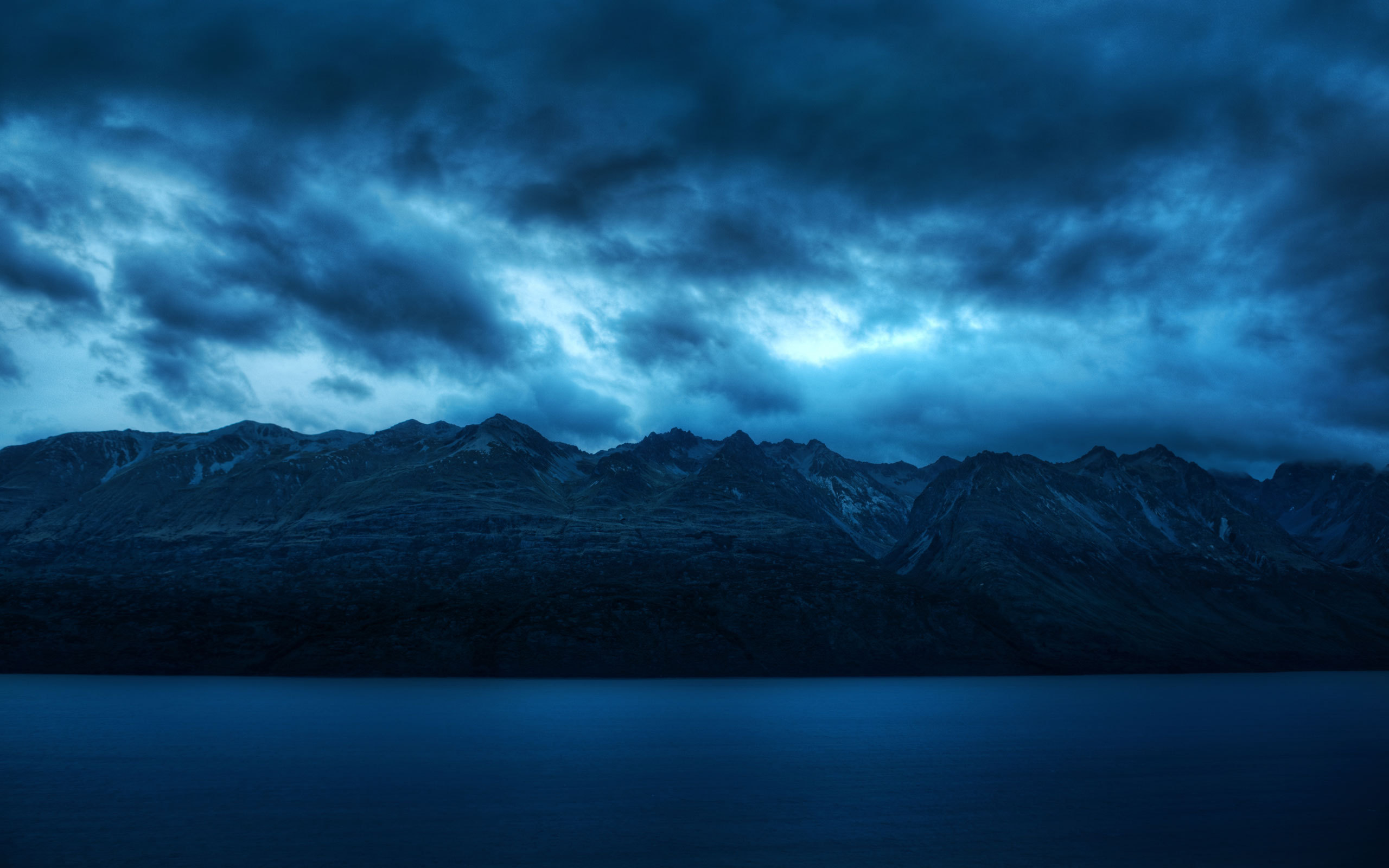 Обои облака, ночь, вода, горы, снег, clouds, night, water, mountains, snow разрешение 2560x1600 Загрузить