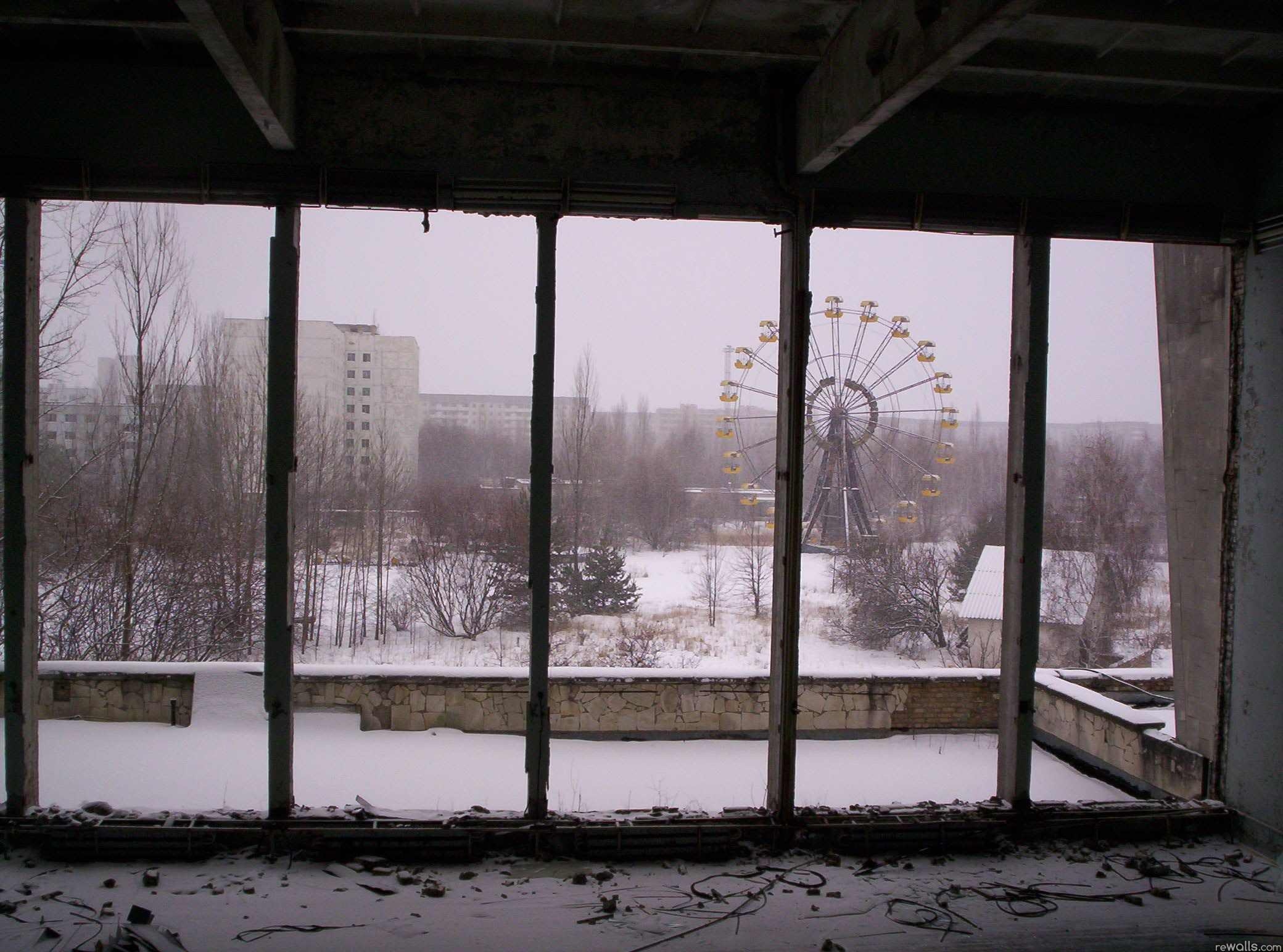 Обои окно, решетка, чернобыль, припять, мертвый город, window, grille, chernobyl, pripyat, dead city разрешение 2080x1544 Загрузить