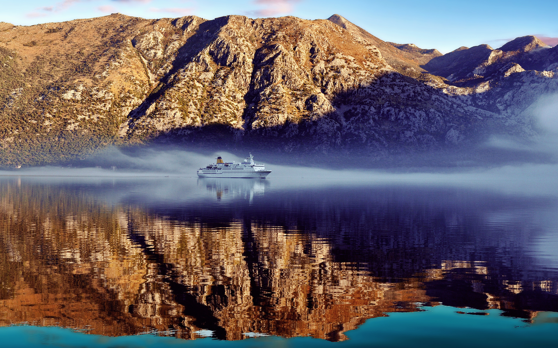 Обои небо, вода, горы, отражения, корабль, the sky, water, mountains, reflection, ship разрешение 1920x1200 Загрузить