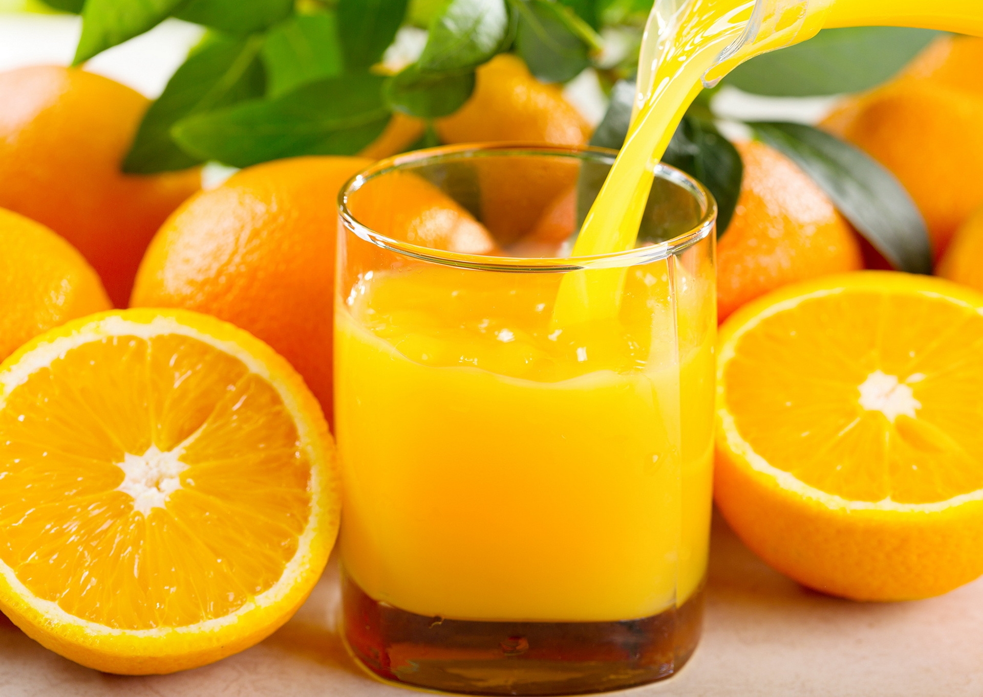 Скачать обои фрукты, апельсины, цитрусы, апельсиновый сок, сок разрешение 800x480 #87399
