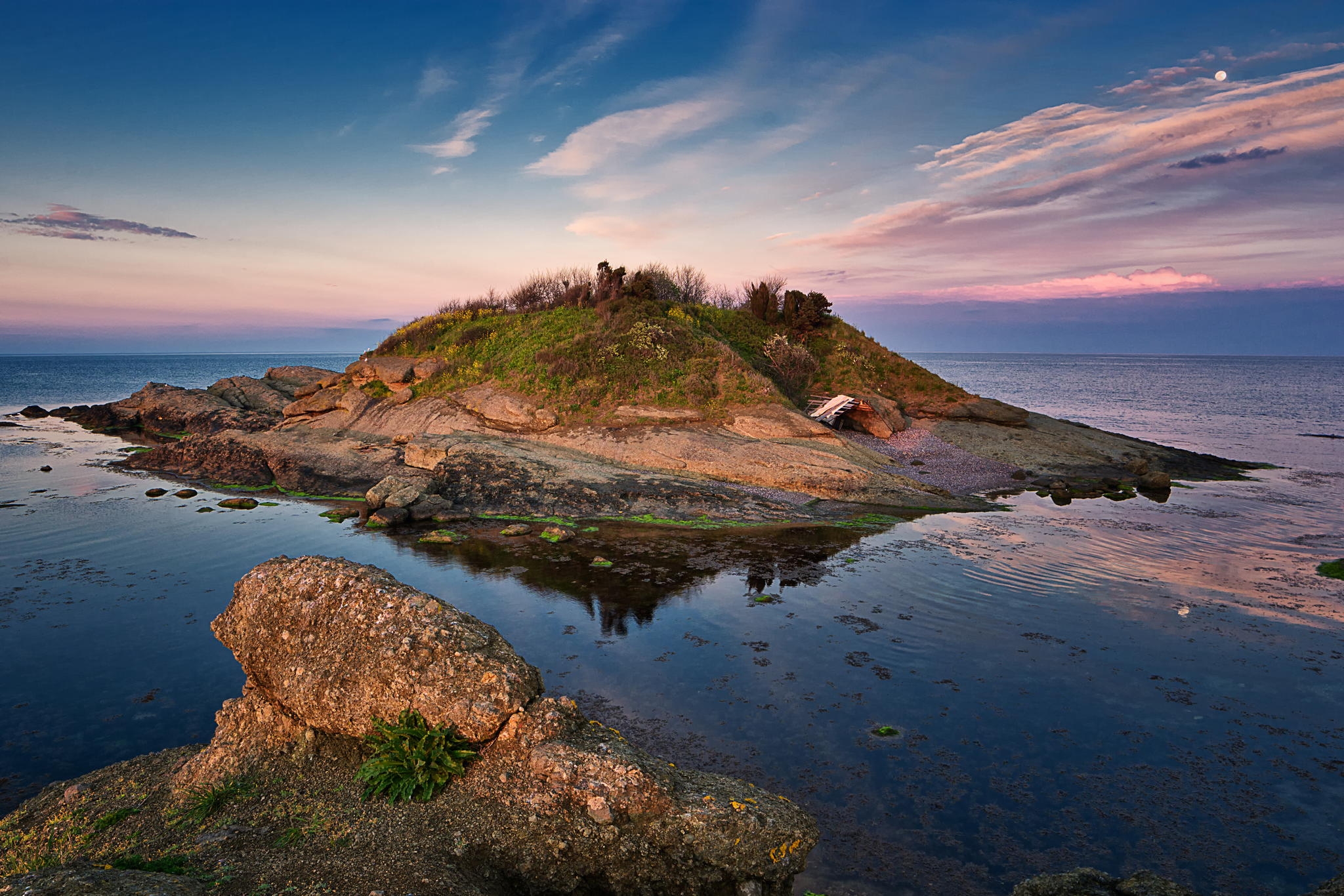 Обои закат, море, побережье, островок, sunset, sea, coast, island разрешение 2048x1366 Загрузить