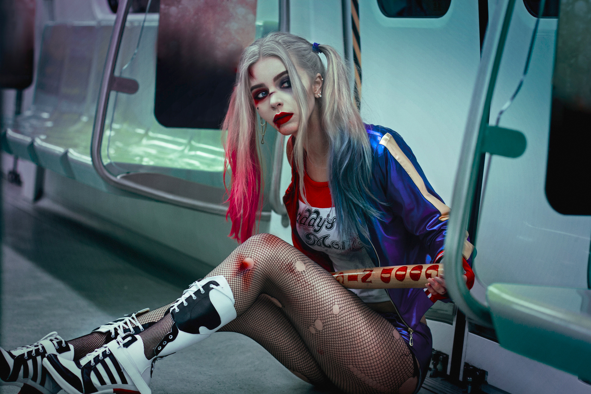 Обои кино, харли квинн, косплей, suicide squad, dccomics, отряд самоубийц, movie, harley quinn, cosplay разрешение 2048x1365 Загрузить