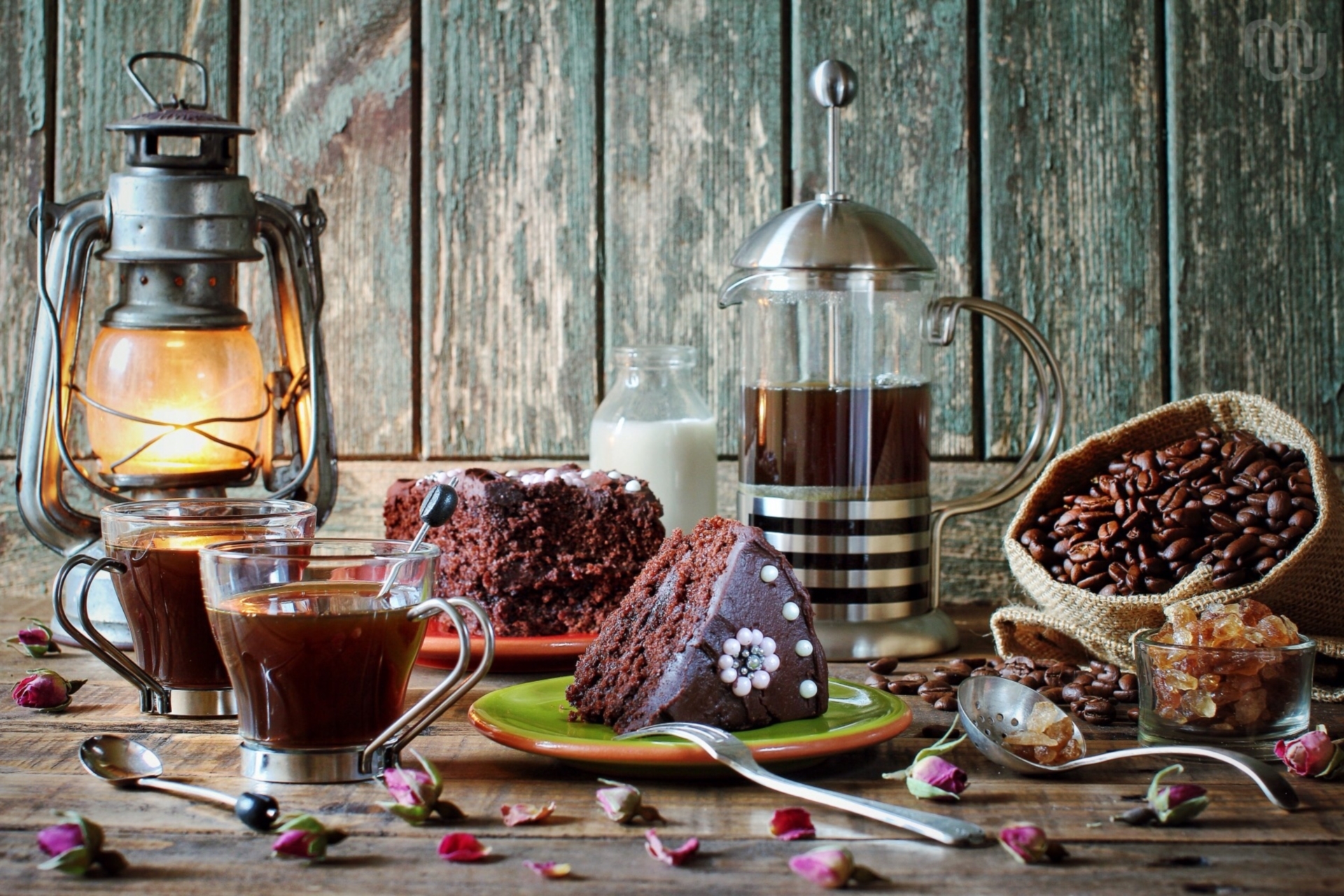 Обои кофе, фонарь, кофейные зерна, торт, натюрморт, изюм, coffee, lantern, coffee beans, cake, still life, raisins разрешение 1920x1280 Загрузить