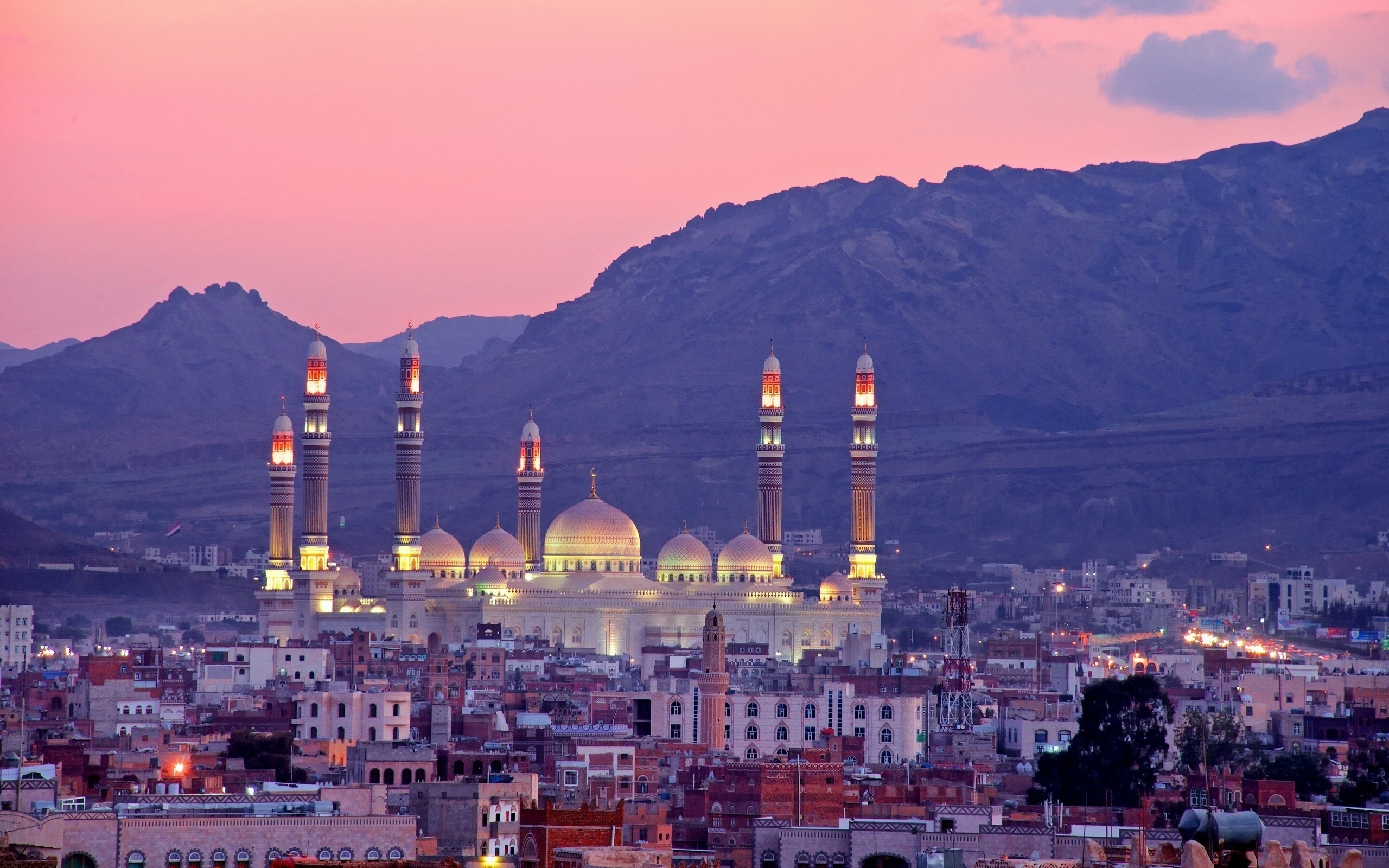 Обои закат, город, мечеть, сана, йемен, мечеть аль-салех, sunset, the city, mosque, sana, yemen, the al-saleh mosque разрешение 2560x1600 Загрузить