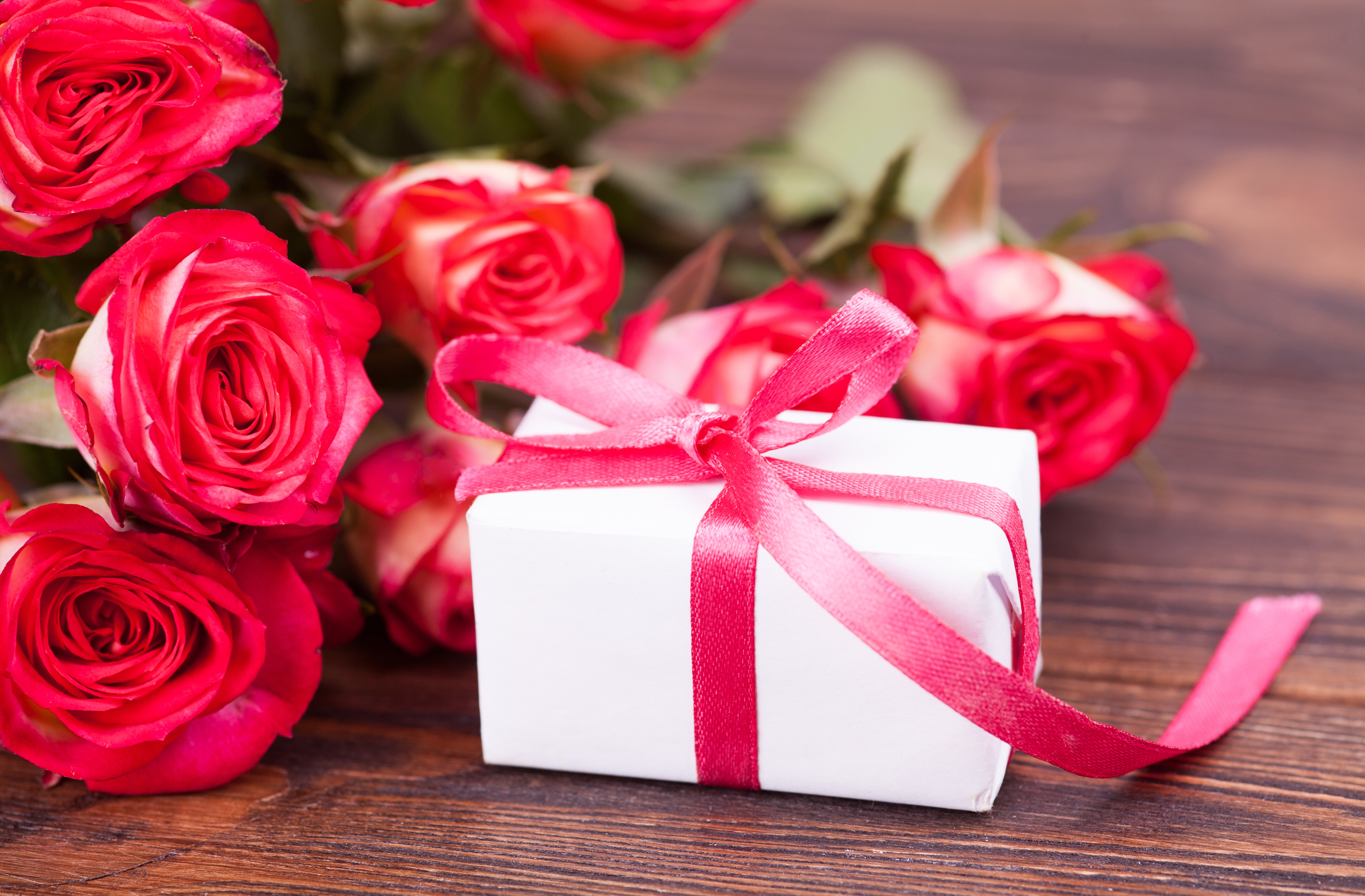 Обои цветы, розы, любовь, букет, розовые, подарок, романтик, валентинов день, flowers, roses, love, bouquet, pink, gift, romantic, valentine's day разрешение 5616x3689 Загрузить