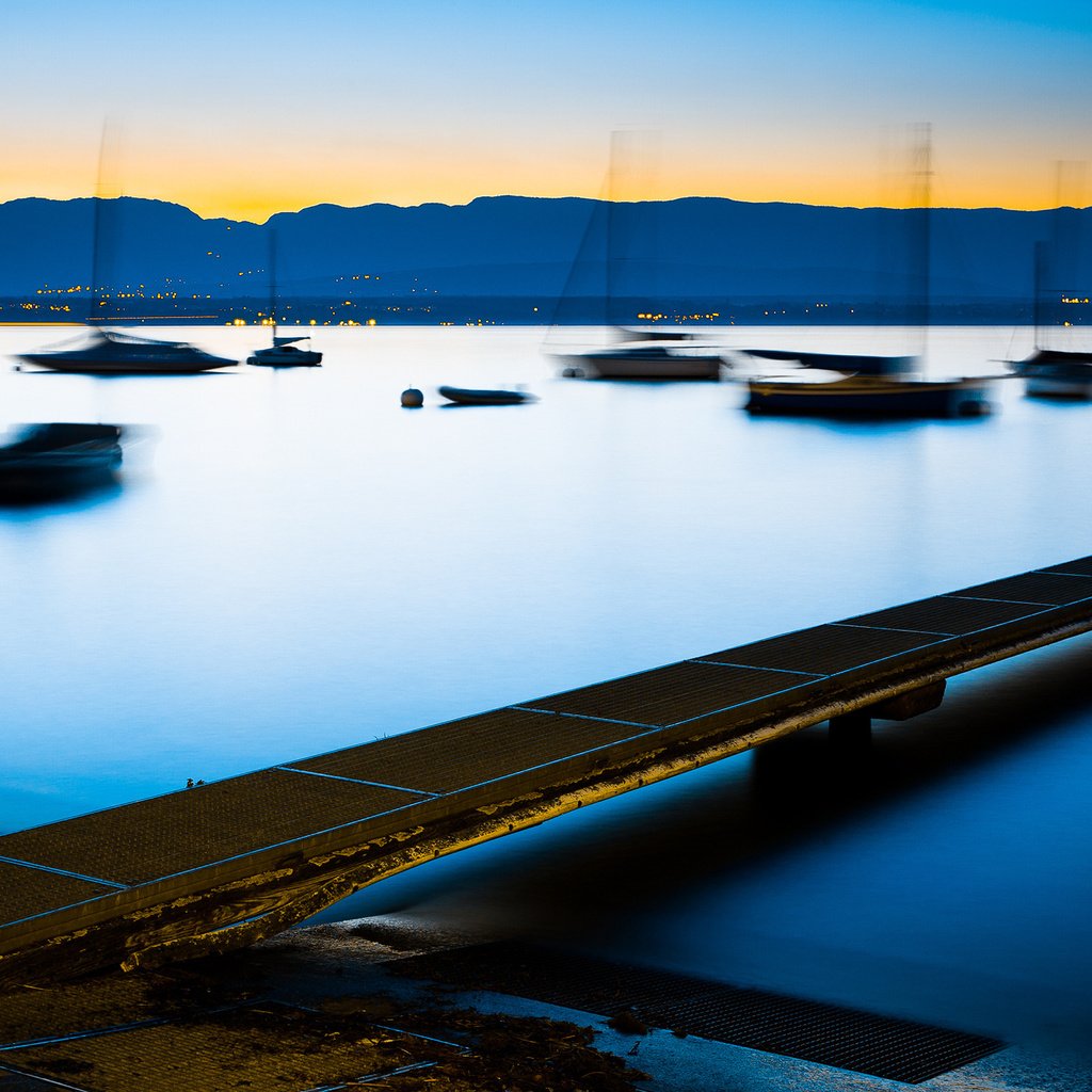 Обои ночь, швейцария, лодки, night, switzerland, boats разрешение 2560x1600 Загрузить