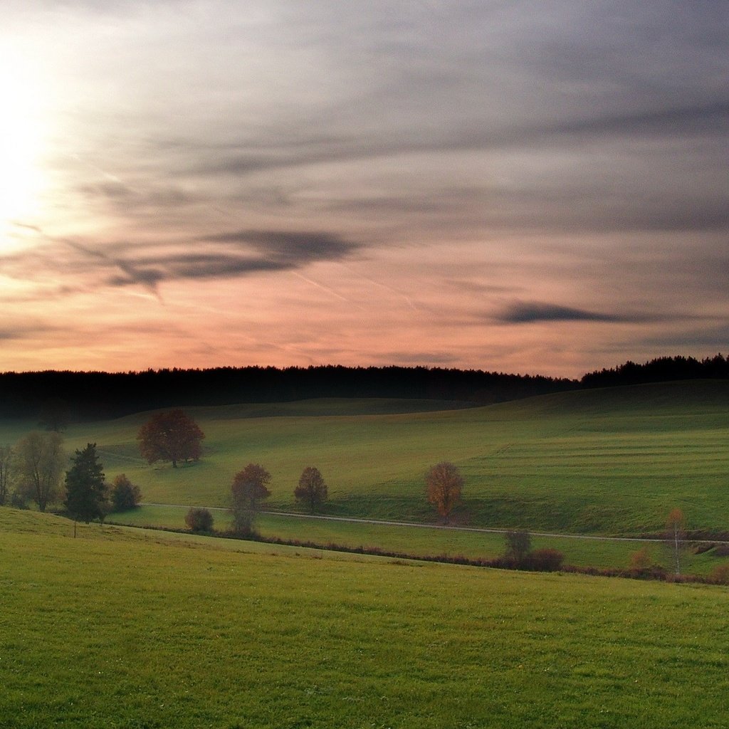 Обои небо, облака, холмы, поле, the sky, clouds, hills, field разрешение 1920x1200 Загрузить