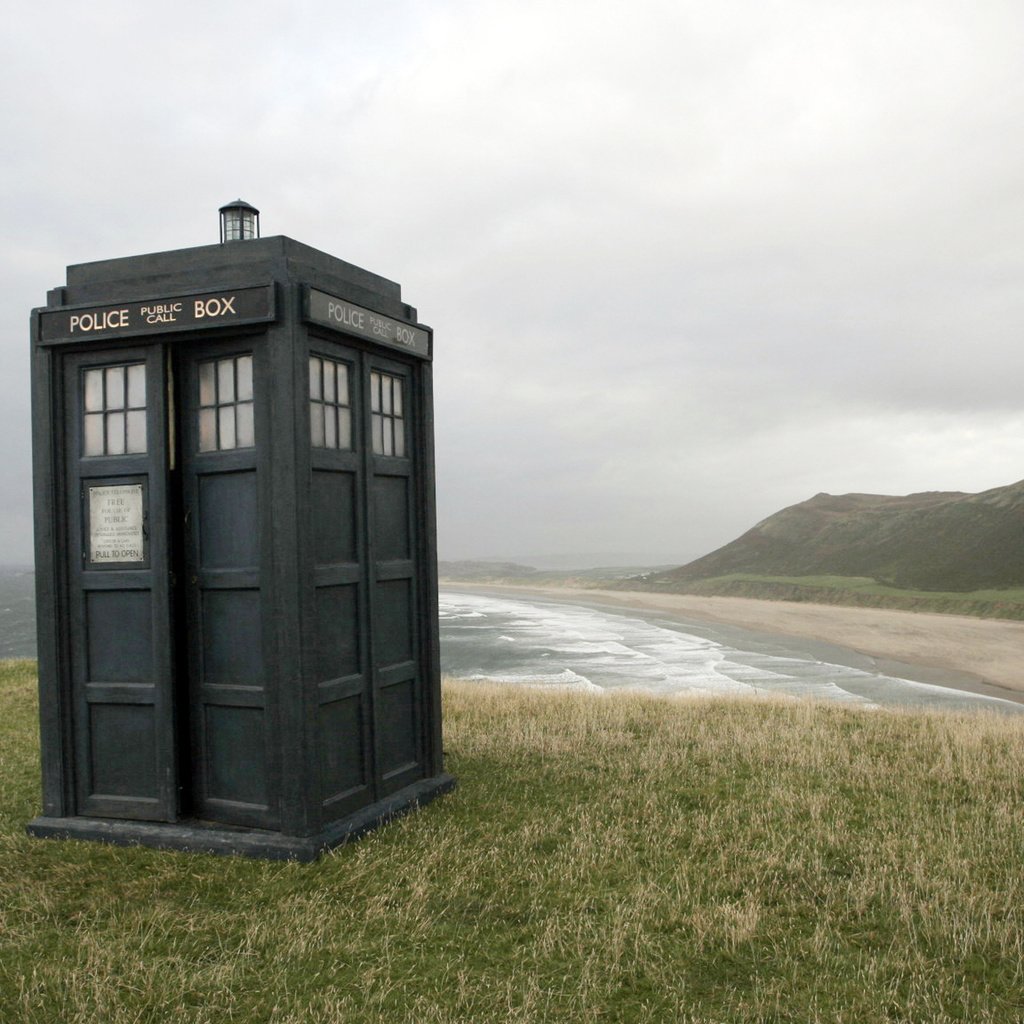 Обои море, побережье, police box, sea, coast разрешение 2060x1373 Загрузить