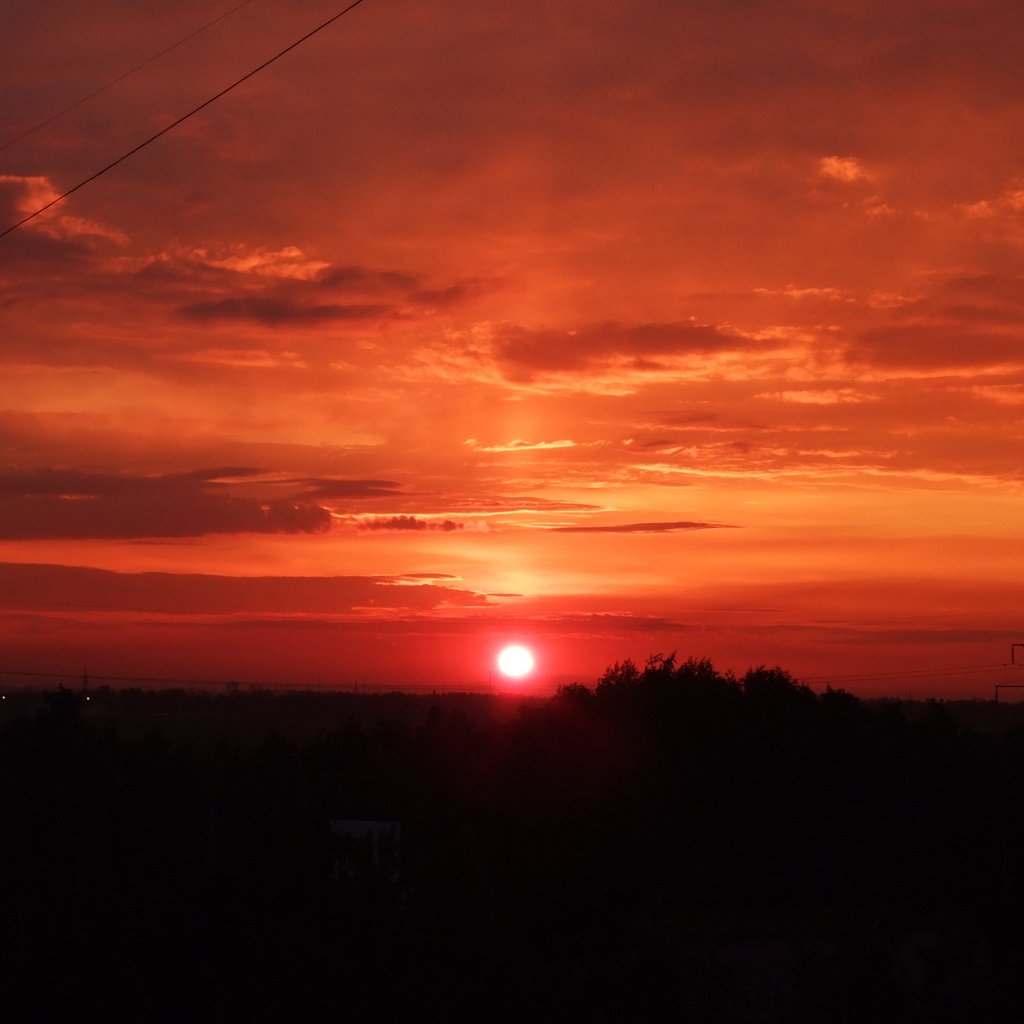 Обои небо, облака, солнце, закат, оранжевое, the sky, clouds, the sun, sunset, orange разрешение 2848x2136 Загрузить