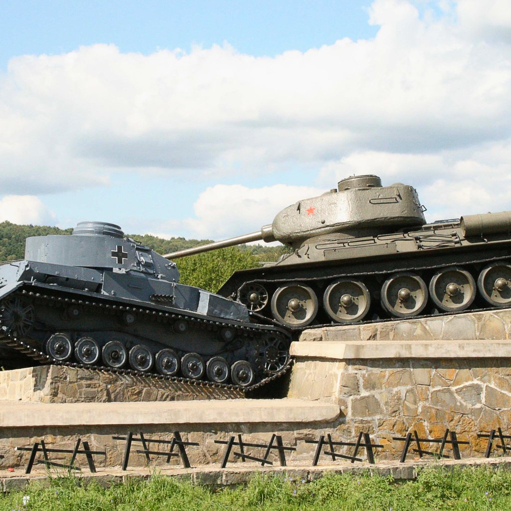 Обои танк, памятник, т-34, tank, monument, t-34 разрешение 1920x1200 Загрузить