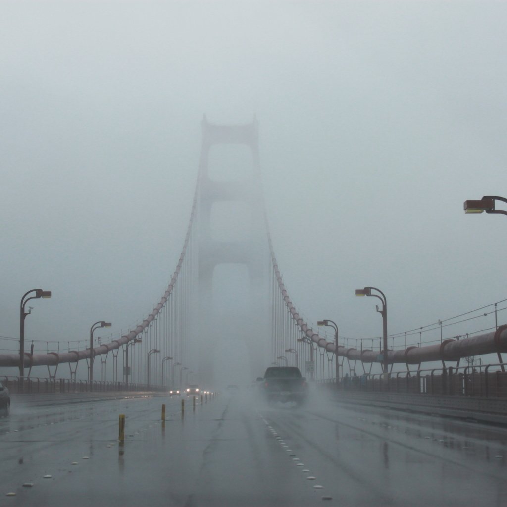 Обои туман, мост, машины, fog, bridge, machine разрешение 4752x3168 Загрузить