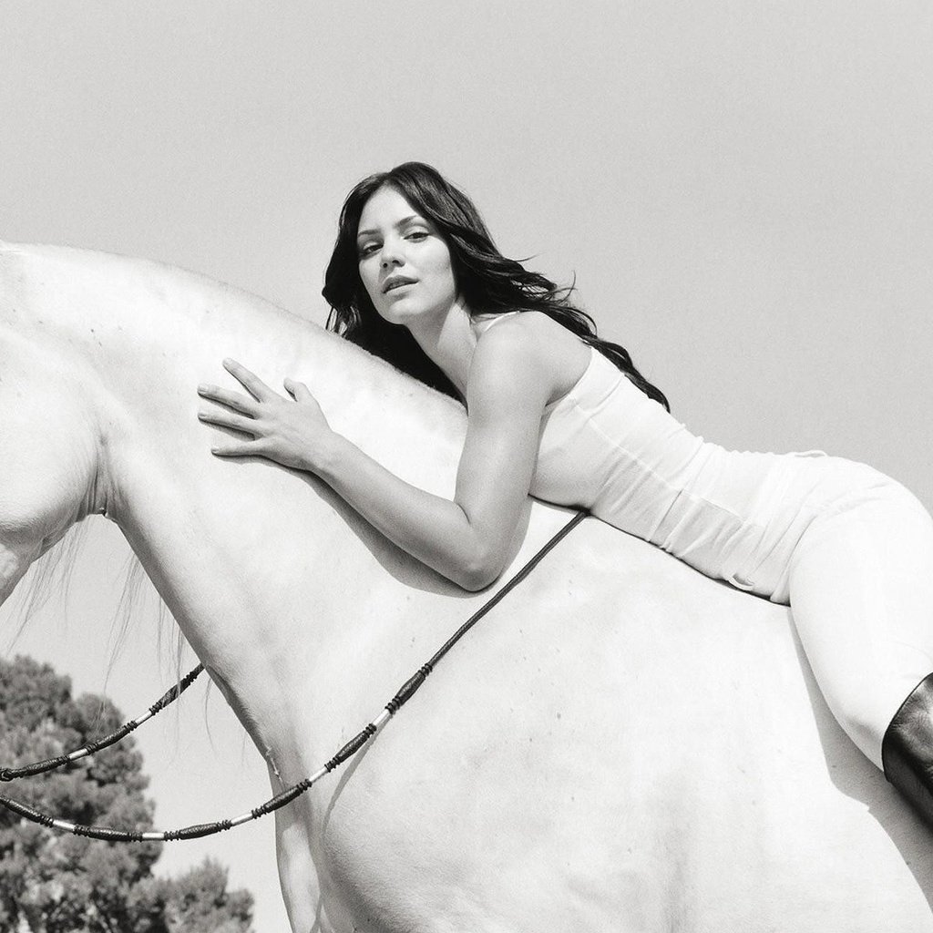 Обои лошадь, девушка, певица, кэтрин макфи, horse, girl, singer, katharine mcphee разрешение 1920x1200 Загрузить