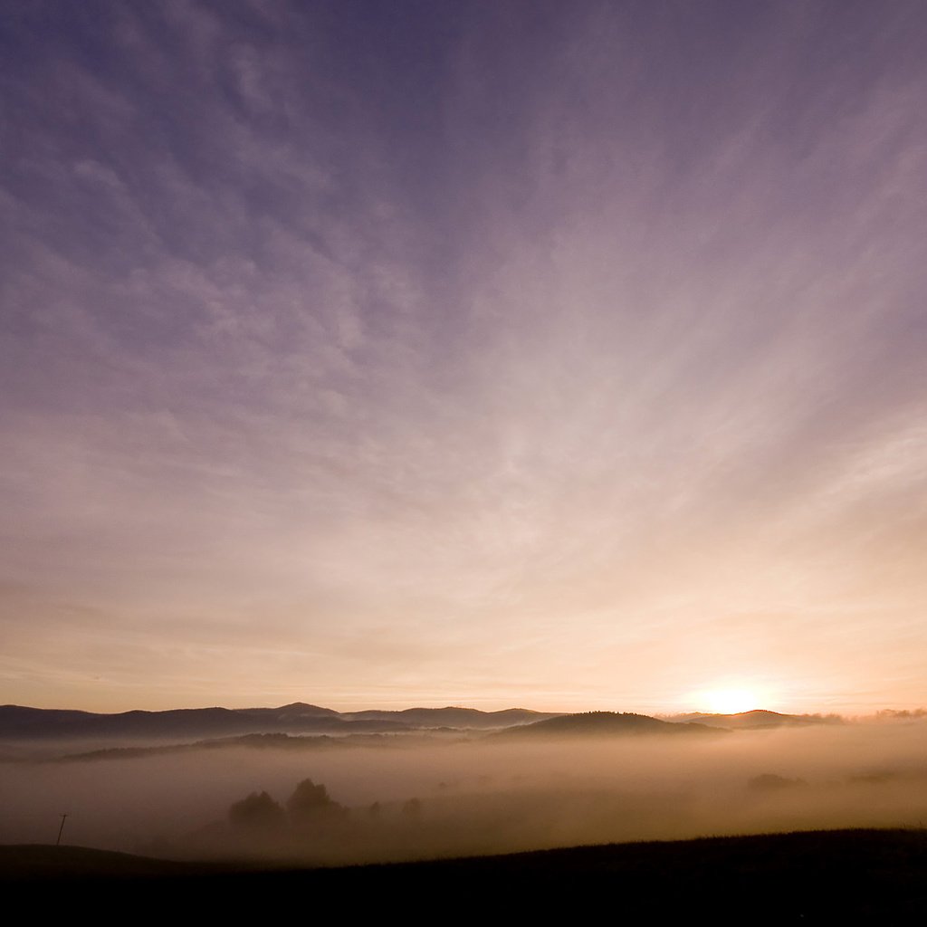 Обои холмы, утро, туман, hills, morning, fog разрешение 2560x1600 Загрузить