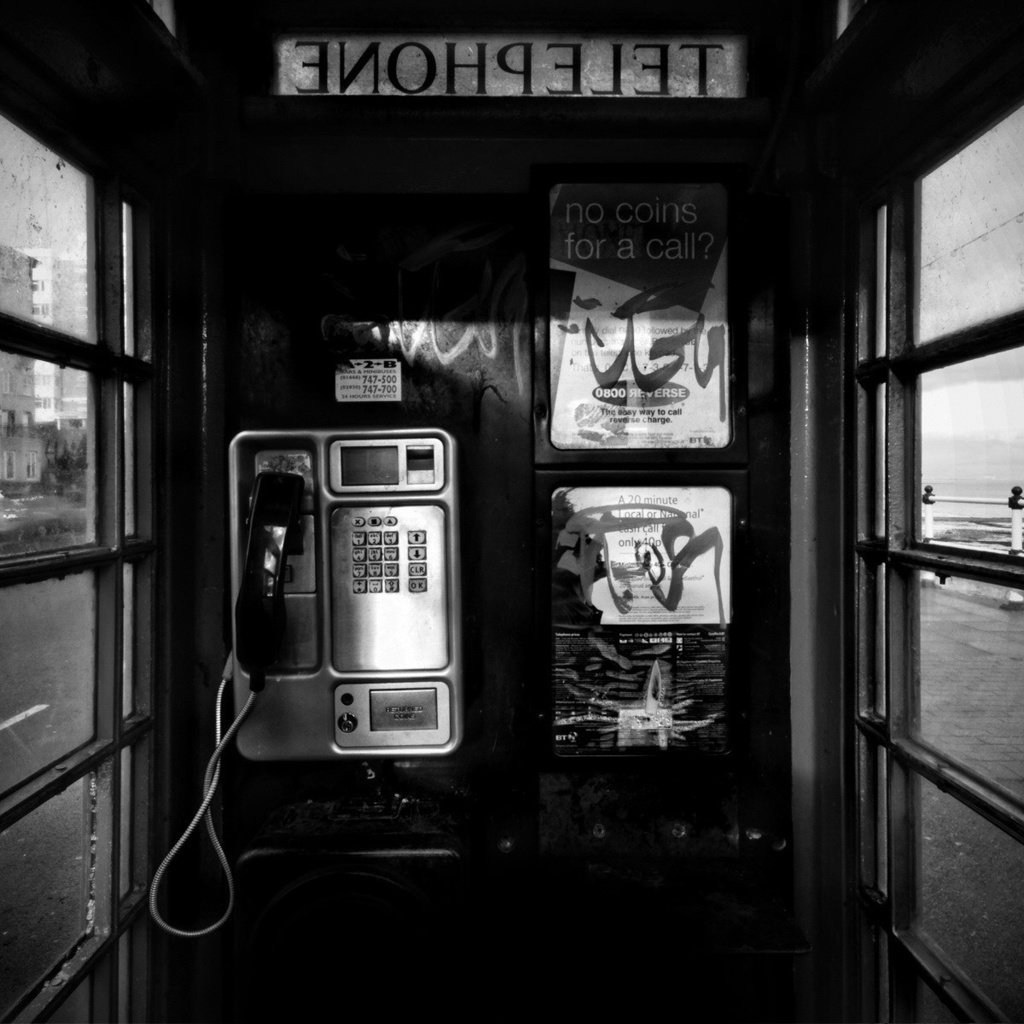 Обои черно-белая, телефон, будка, black and white, phone, booth разрешение 1920x1200 Загрузить