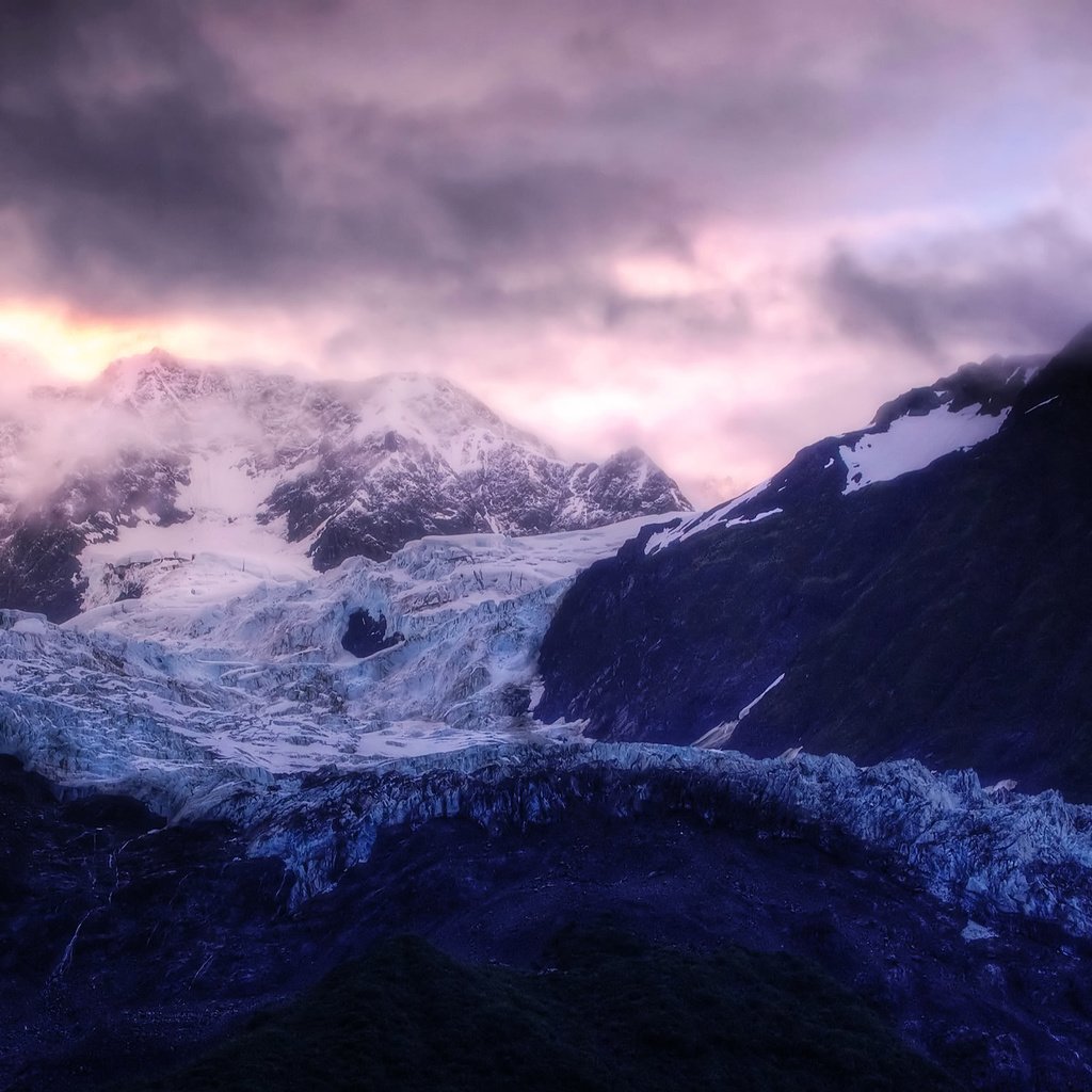 Обои облака, ледник, горы, снег, природа, зима, пейзаж, лёд, вершина, clouds, glacier, mountains, snow, nature, winter, landscape, ice, top разрешение 2560x1600 Загрузить