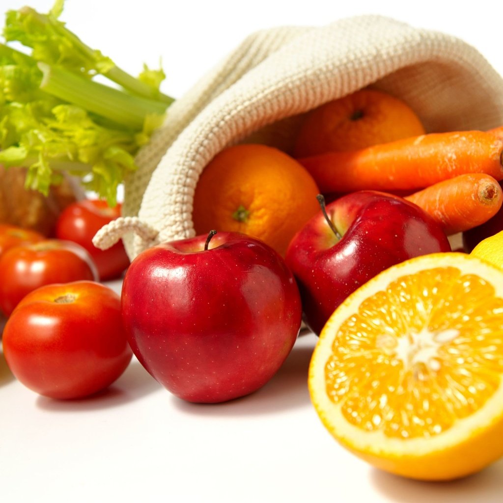 Обои еда, фрукты, яблоки, апельсины, овощи, морковь, лимоны, food, fruit, apples, oranges, vegetables, carrots, lemons разрешение 2560x1703 Загрузить