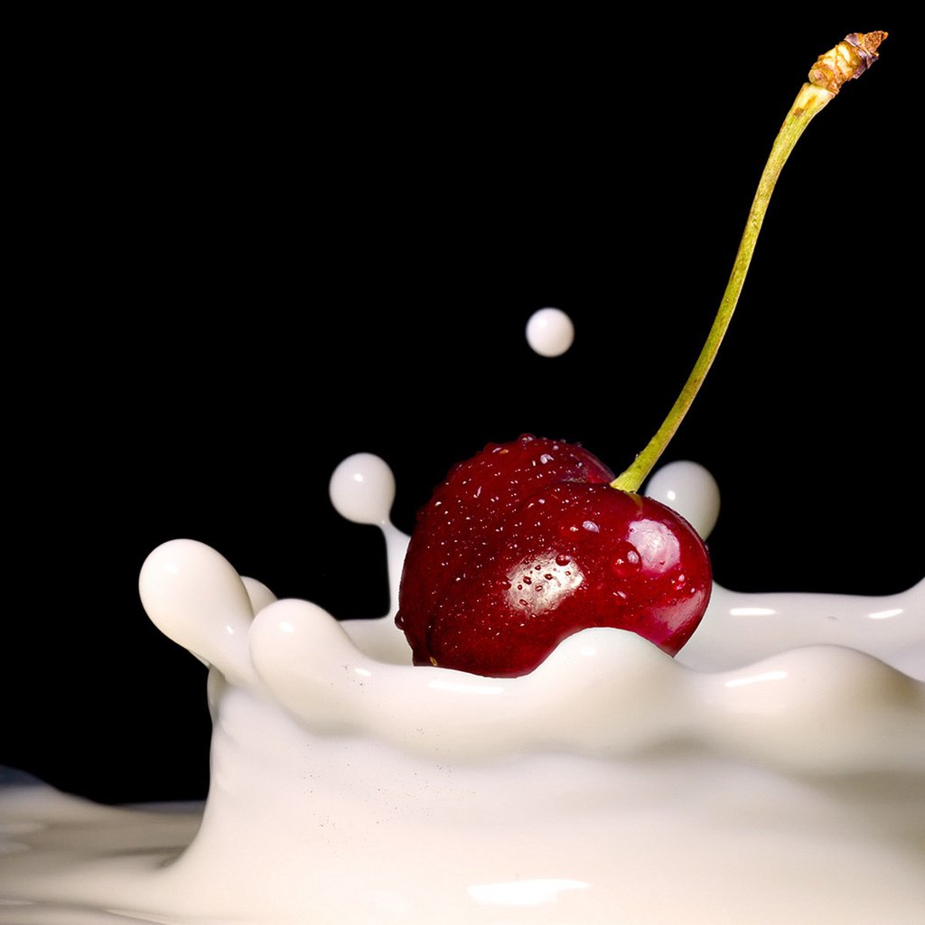 Обои вишня, молоко, cherry, milk разрешение 1920x1200 Загрузить