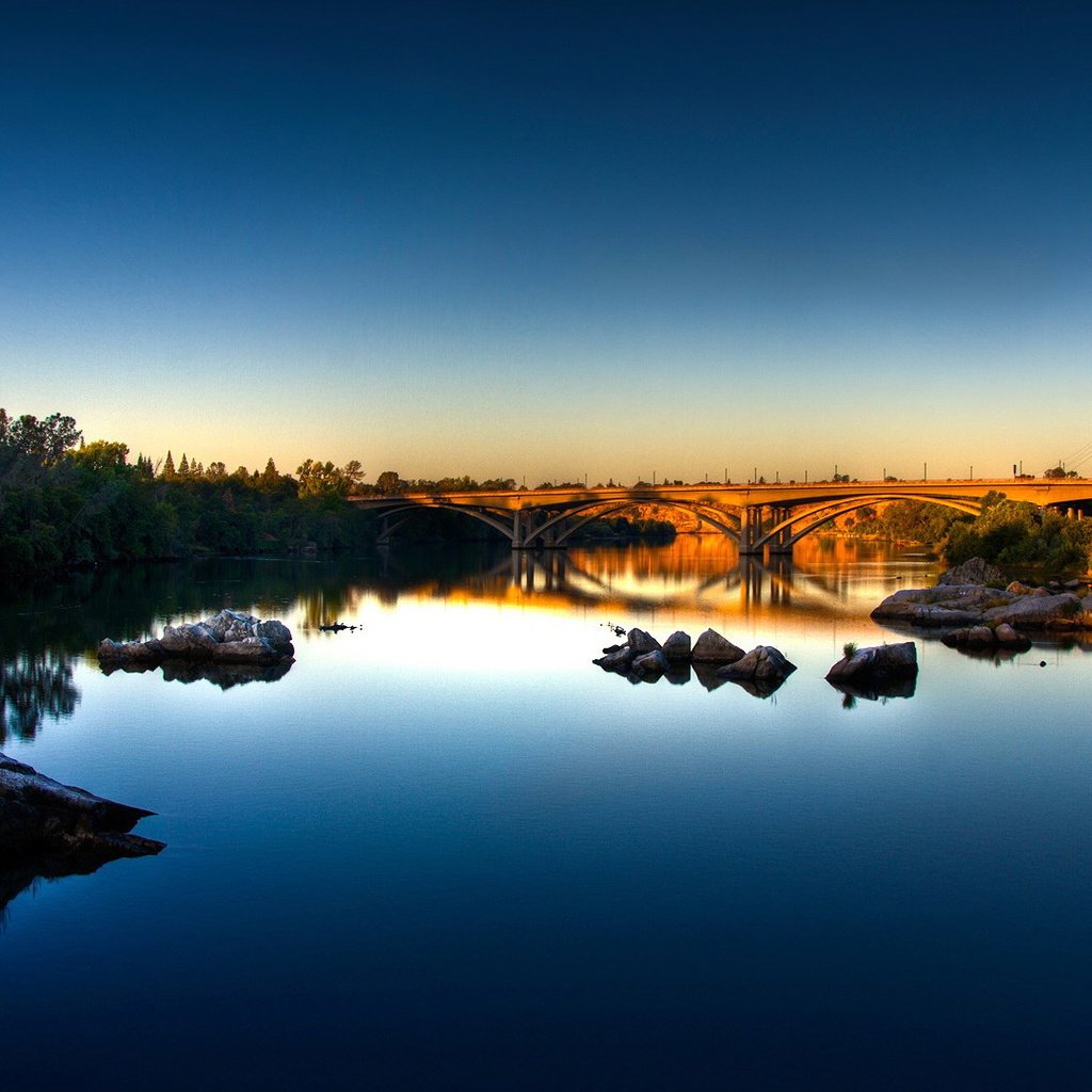 Обои река, камни, утро, рассвет, мост, водная гладь, river, stones, morning, dawn, bridge, water surface разрешение 1920x1080 Загрузить