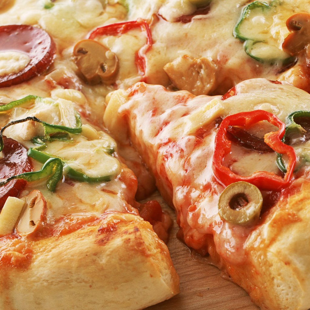 Обои овощи, вкусно, пицца, тесто, аппетитно, vegetables, delicious, pizza, the dough, appetizing разрешение 1920x1080 Загрузить